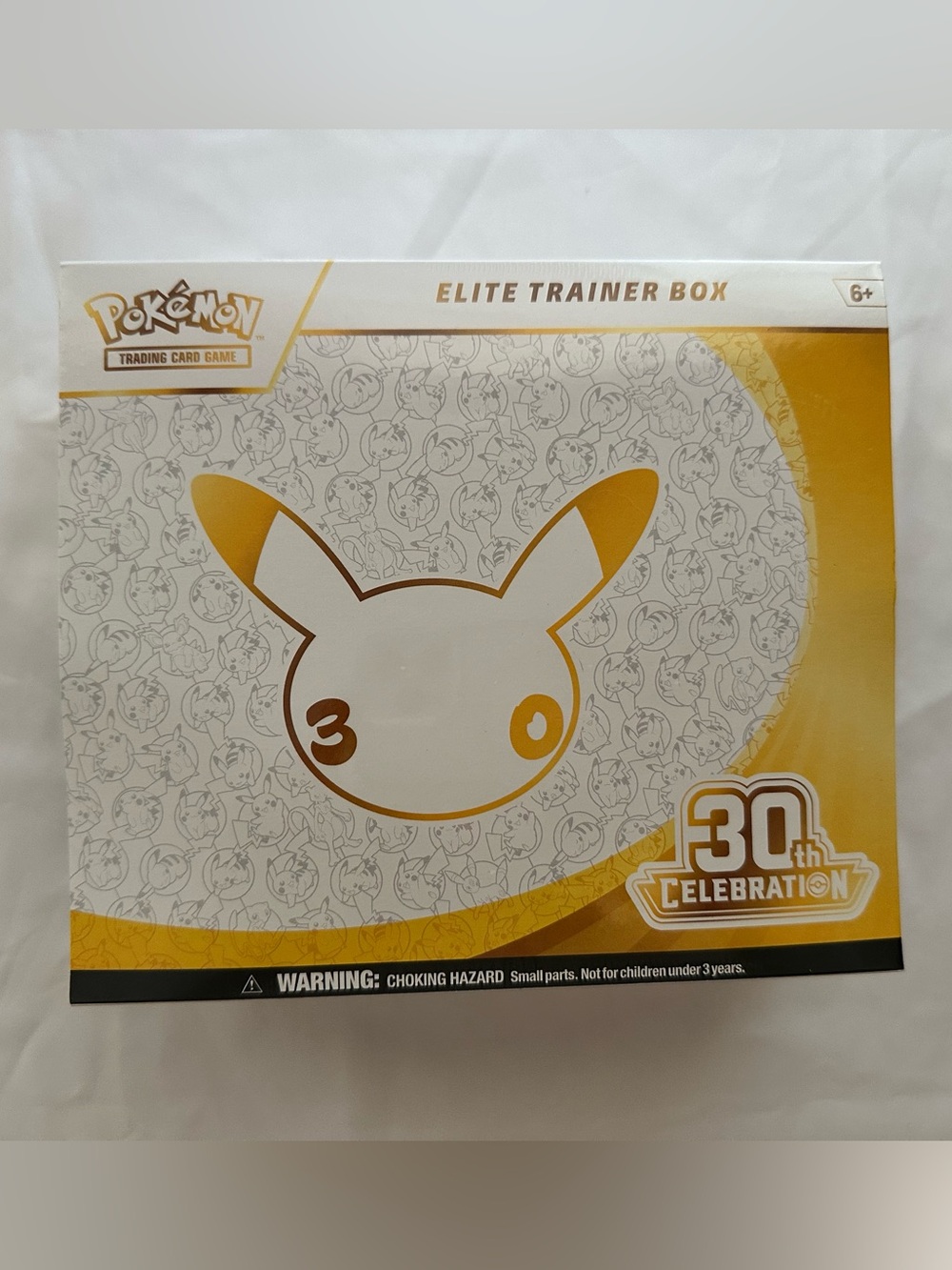 Pokemon Elite Trainer Box - White & Gold 30th Celebration Unopened